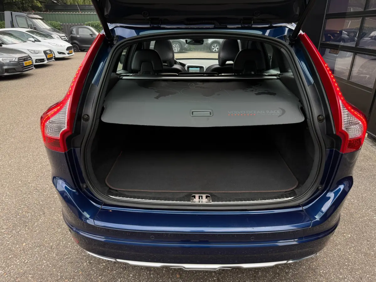 2.0 T5 FWD Ocean Race Pano Camera Trekh.