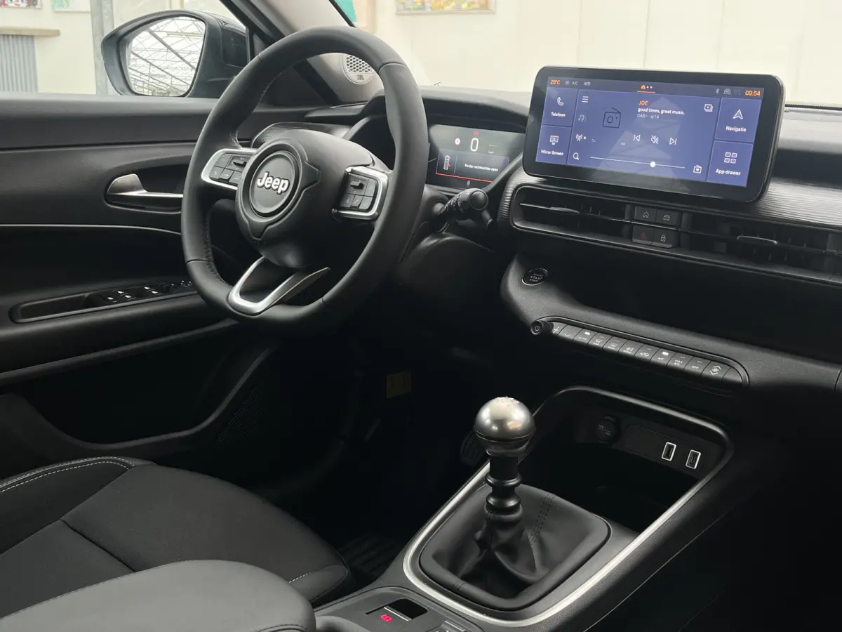 100 Black Altitude | Keyless | Adaptive Cruise Control | Elektrische achterklep | Achteruitrijcamera | Carplay/Android Auto |