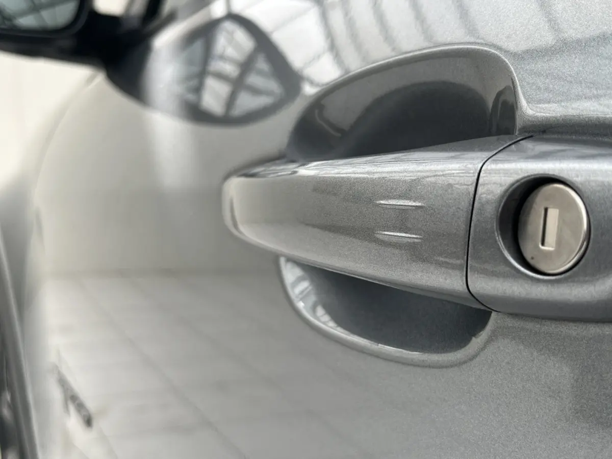 100 Black Altitude | Keyless | Adaptive Cruise Control | Elektrische achterklep | Achteruitrijcamera | Carplay/Android Auto |