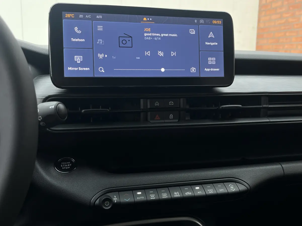 100 Black Altitude | Keyless | Adaptive Cruise Control | Elektrische achterklep | Achteruitrijcamera | Carplay/Android Auto |