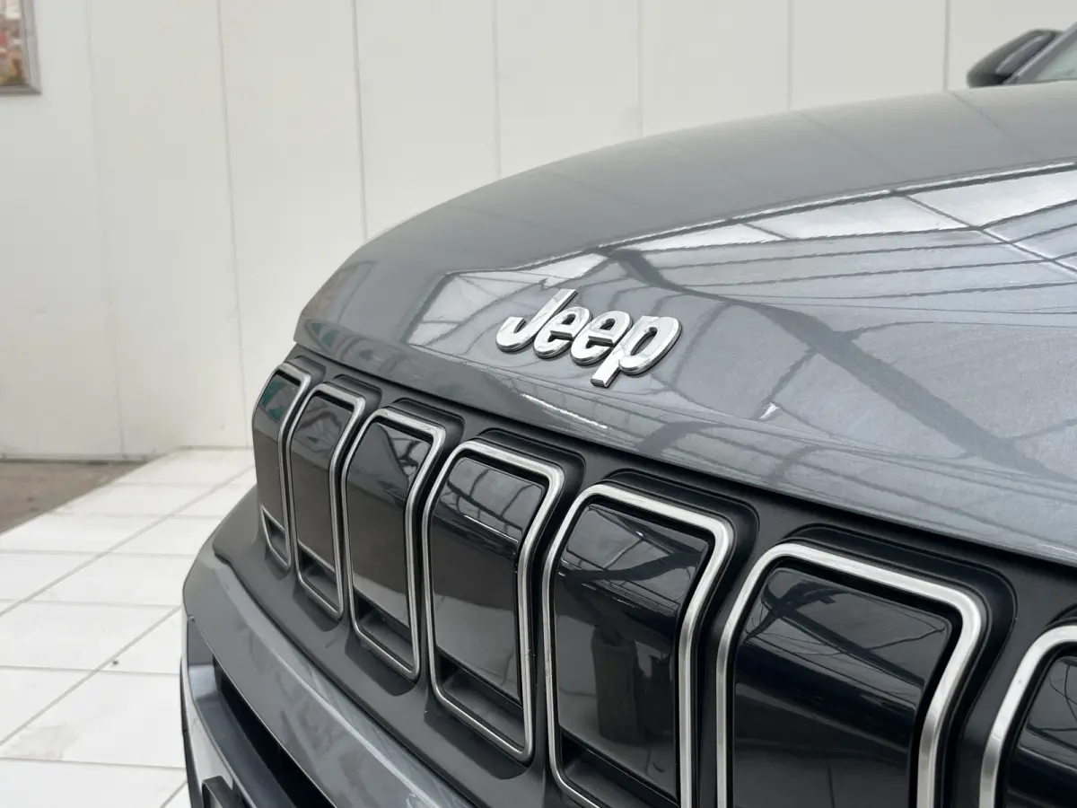 100 Black Altitude | Keyless | Adaptive Cruise Control | Elektrische achterklep | Achteruitrijcamera | Carplay/Android Auto |