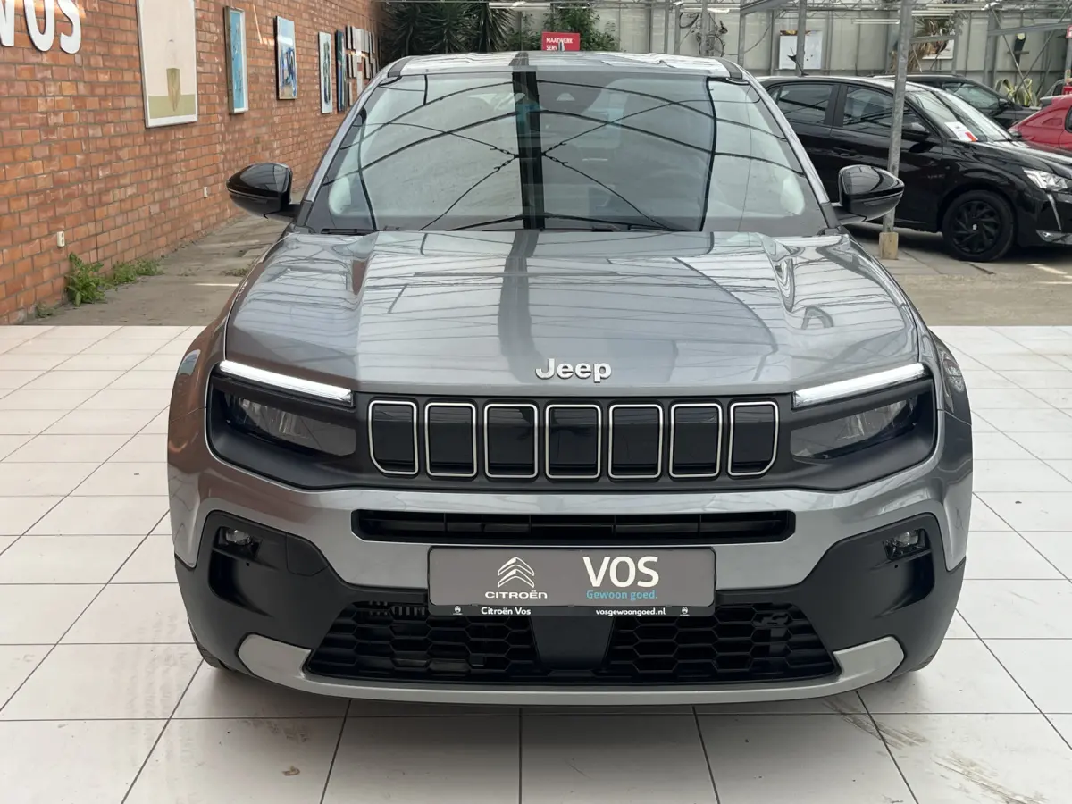 100 Black Altitude | Keyless | Adaptive Cruise Control | Elektrische achterklep | Achteruitrijcamera | Carplay/Android Auto |