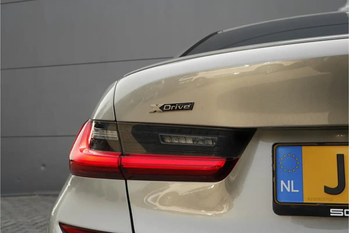 M340i xDrive Schuifdak LASER ACC Individual H/K 1e Eig