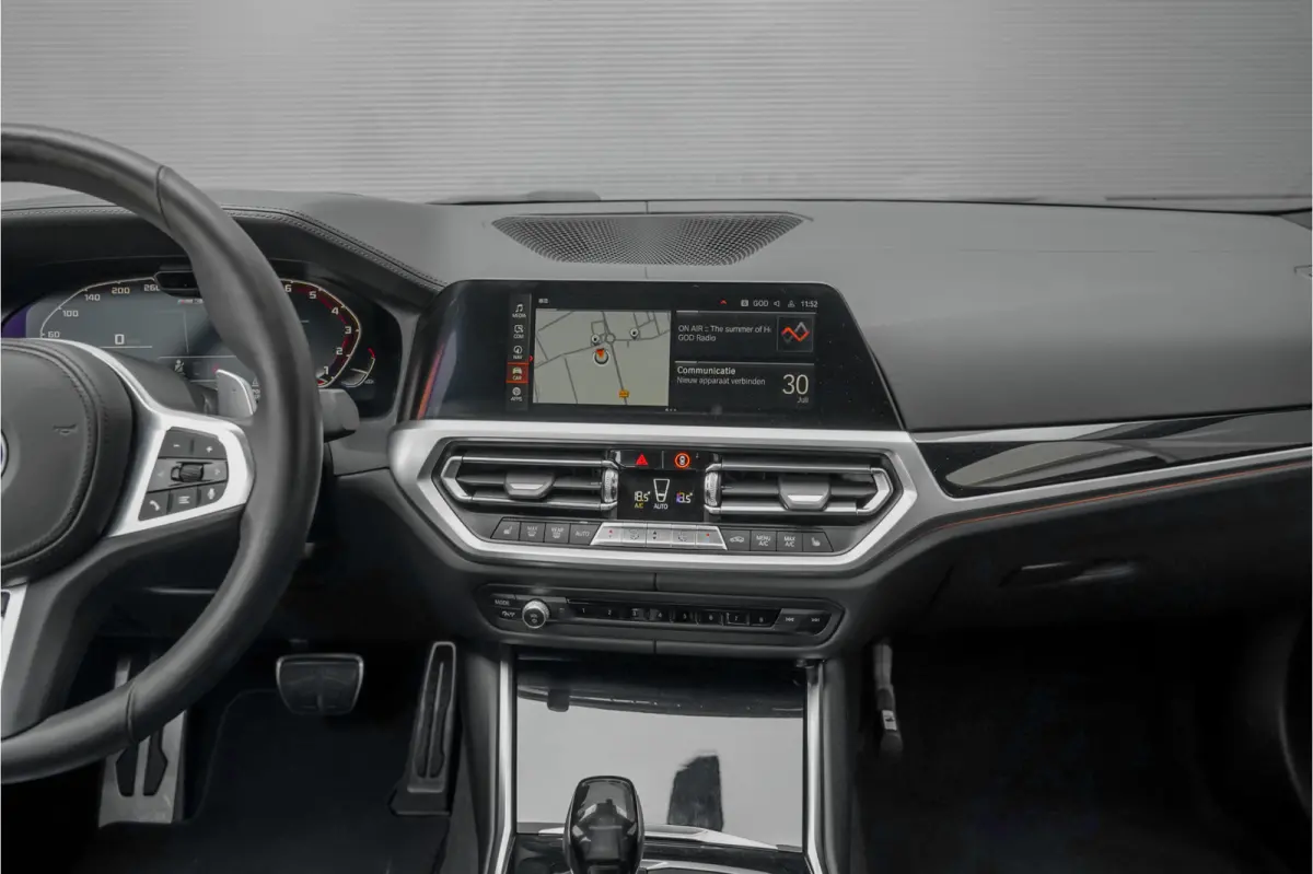 M340i xDrive Schuifdak LASER ACC Individual H/K 1e Eig