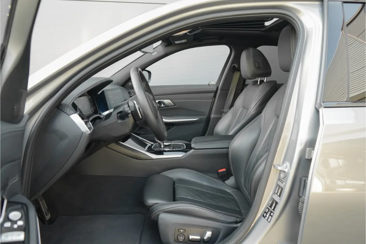 M340i xDrive Schuifdak LASER ACC Individual H/K 1e Eig
