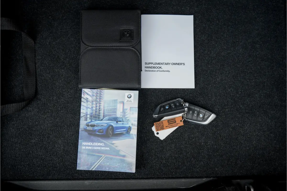 M340i xDrive Schuifdak LASER ACC Individual H/K 1e Eig