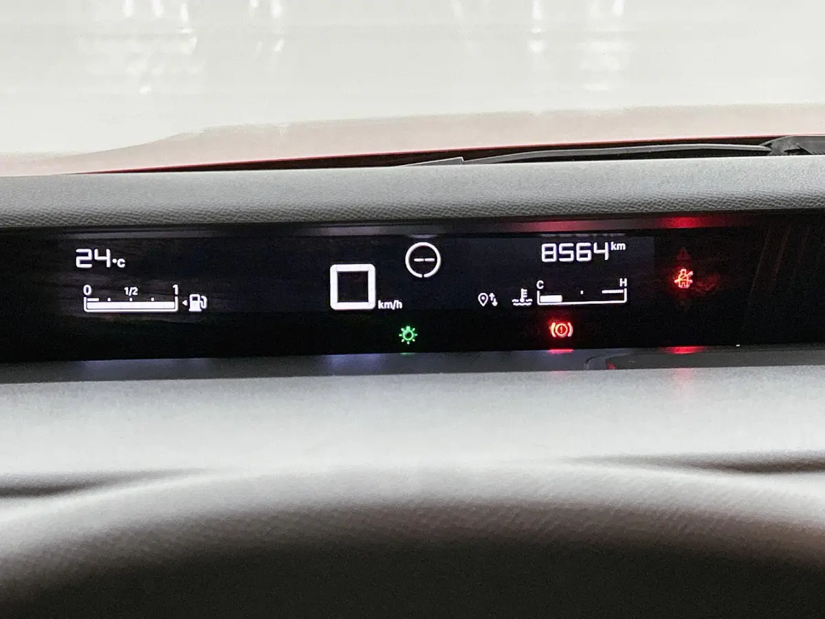 1.2 Turbo 100pk You | Airco | Cruise Control | Bluetooth | LED | Parkeersensoren Achter