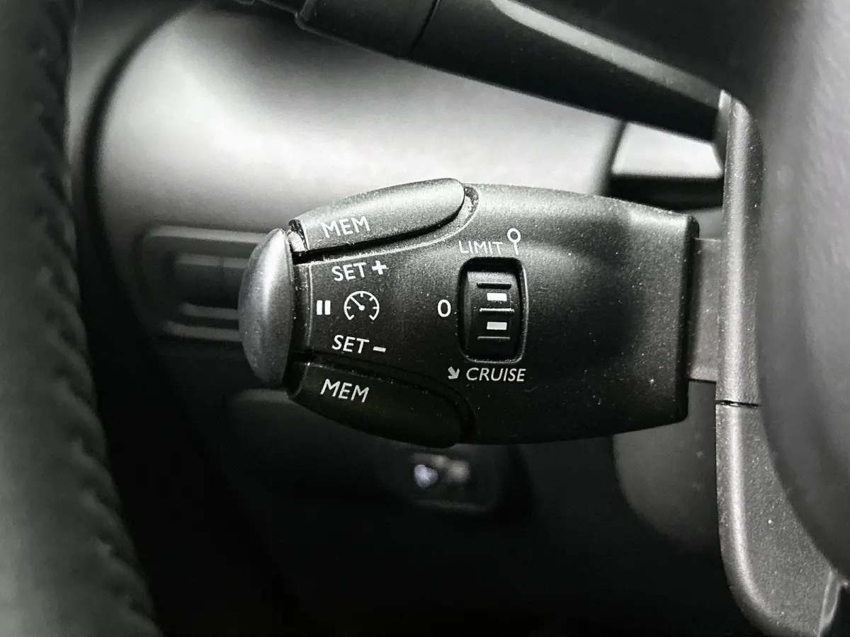 1.2 C-Series | 1ste Eigenaar | Navigatie | Parkeersensoren Achter | Cruise Control | Climate Control | Apple Carplay/Android Auto |