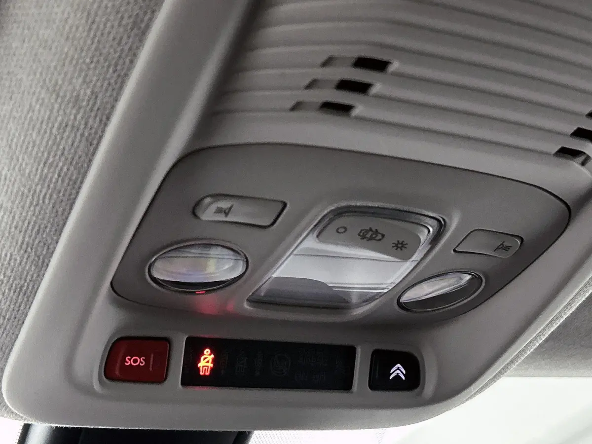 1.2 C-Series | 1ste Eigenaar | Navigatie | Parkeersensoren Achter | Cruise Control | Climate Control | Apple Carplay/Android Auto |