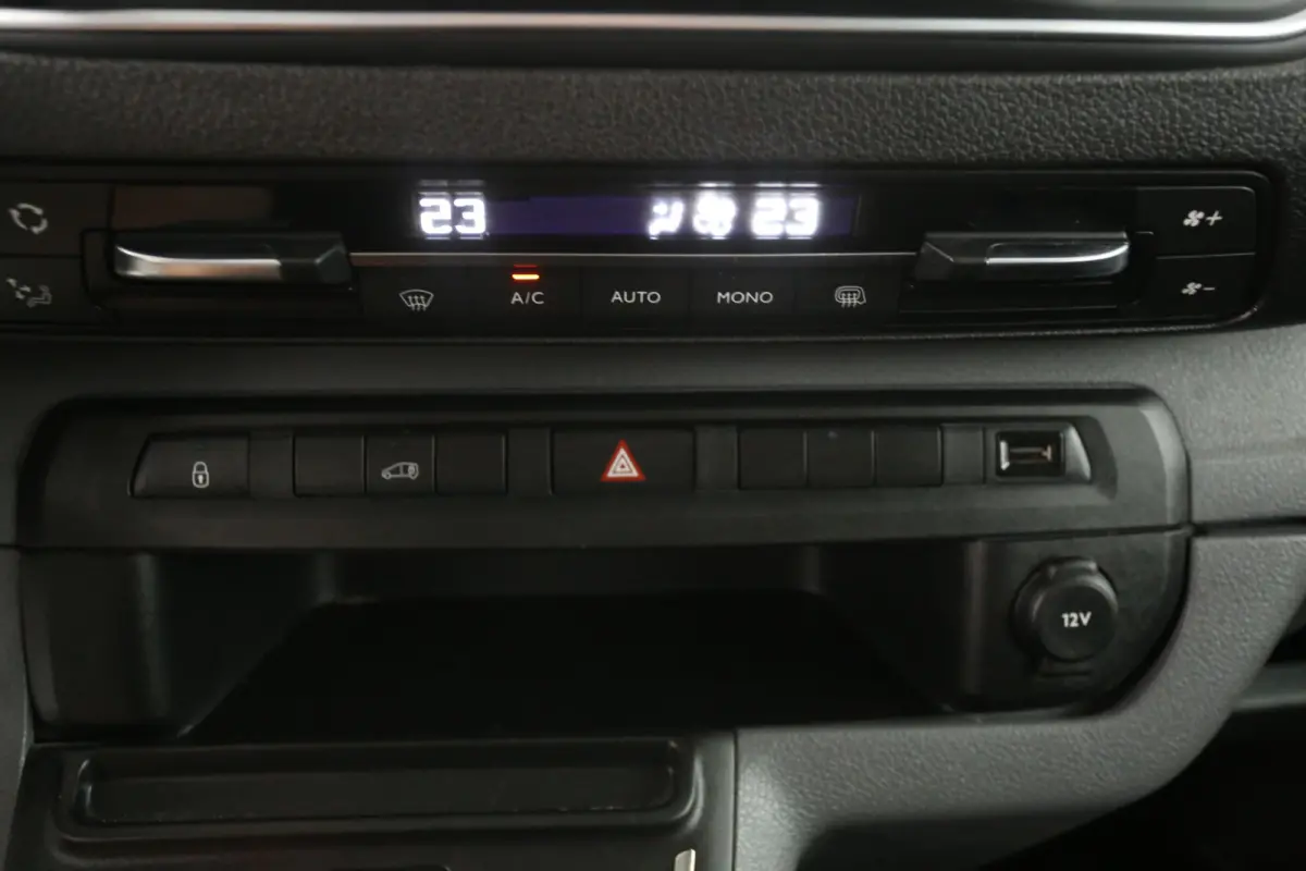 Fiat e-Scudo 75 kWh L3H1 | Snelladen | SOH 93% | Clima | Camera | 3 Zits | Carplay | Cruise | Parkeersens.