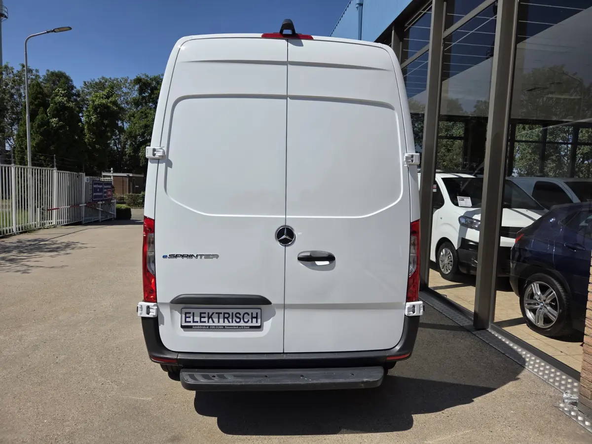 eSprinter L2H2 55 kWh Airco Achteruitrijcamera 270 gr doordraai deuren
