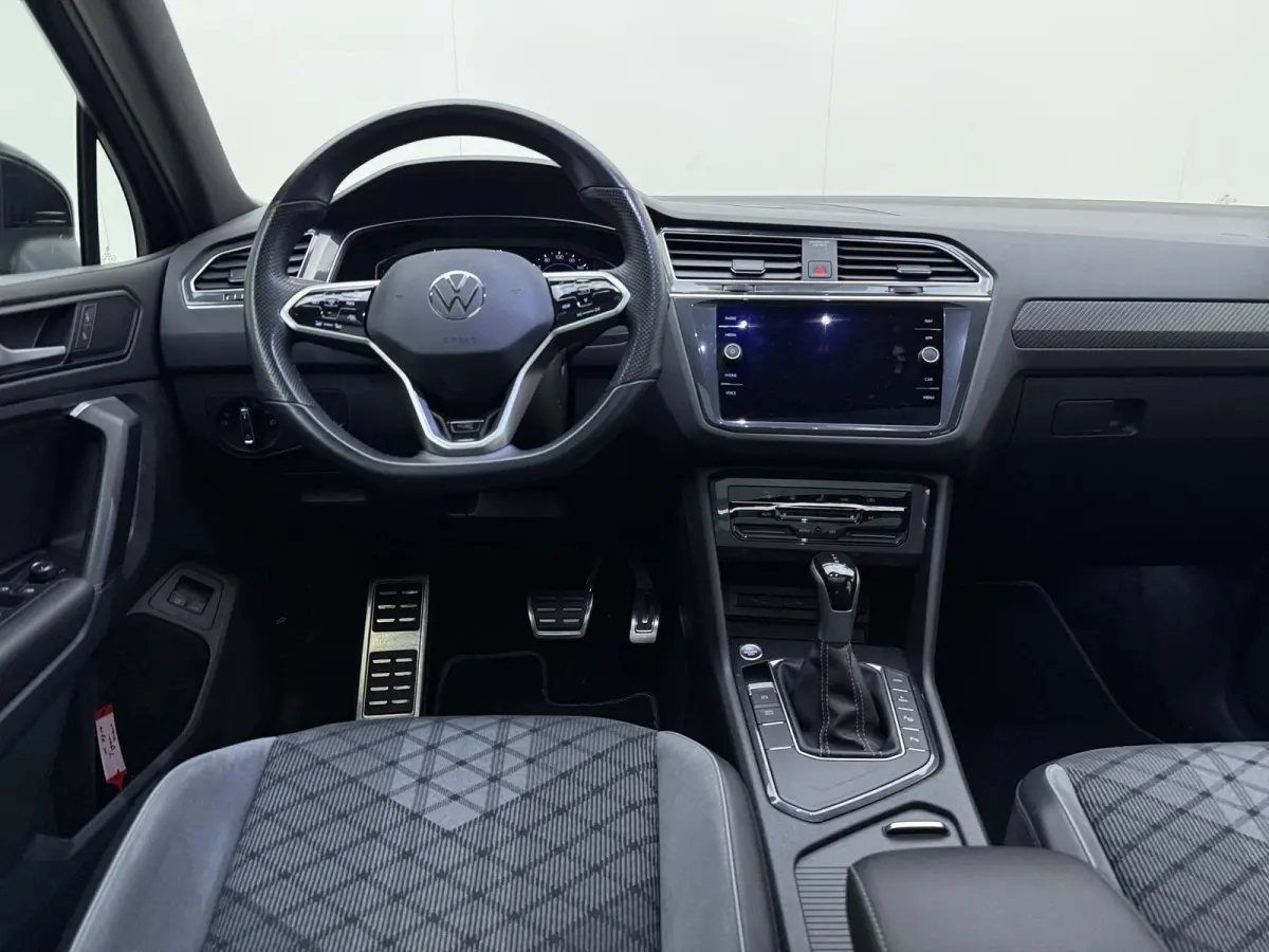1.4 TSI eHybrid R-Line Business+ WORDT VERWACHT