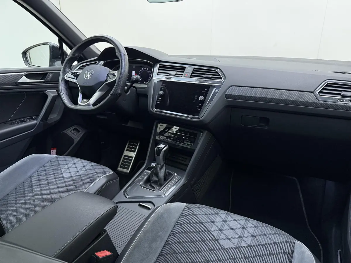 1.4 TSI eHybrid R-Line Business+ WORDT VERWACHT