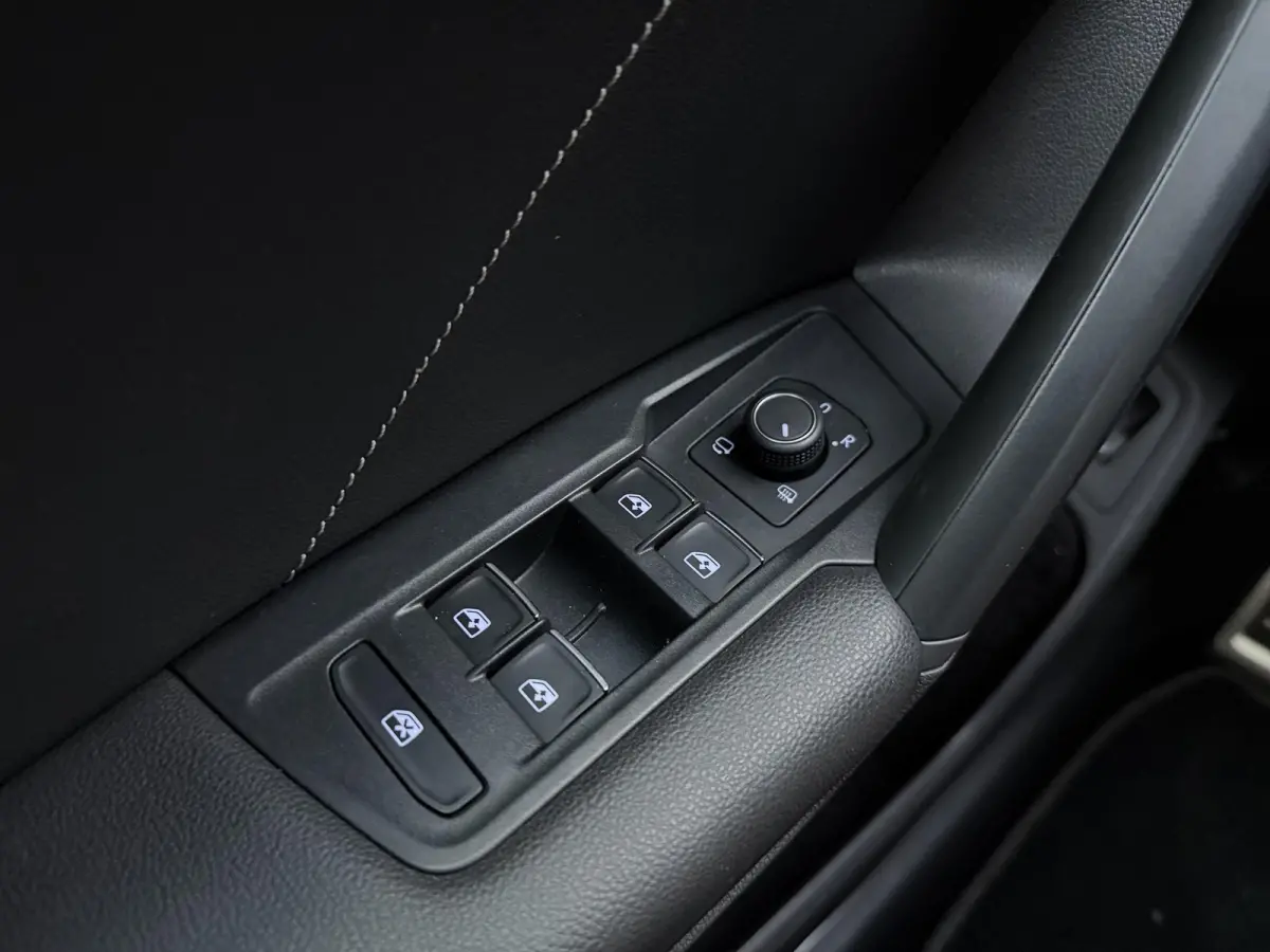 1.4 TSI eHybrid R-Line Business+ WORDT VERWACHT