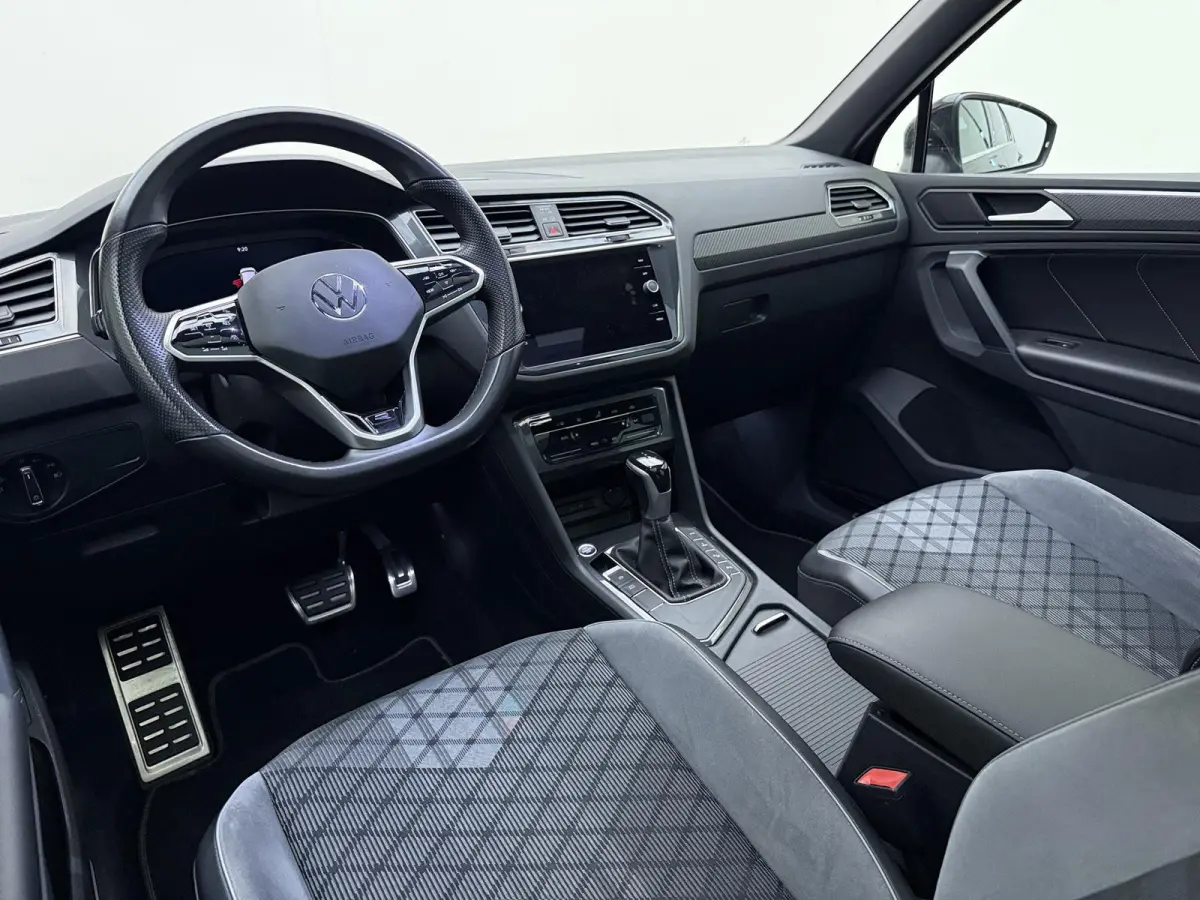 1.4 TSI eHybrid R-Line Business+ WORDT VERWACHT