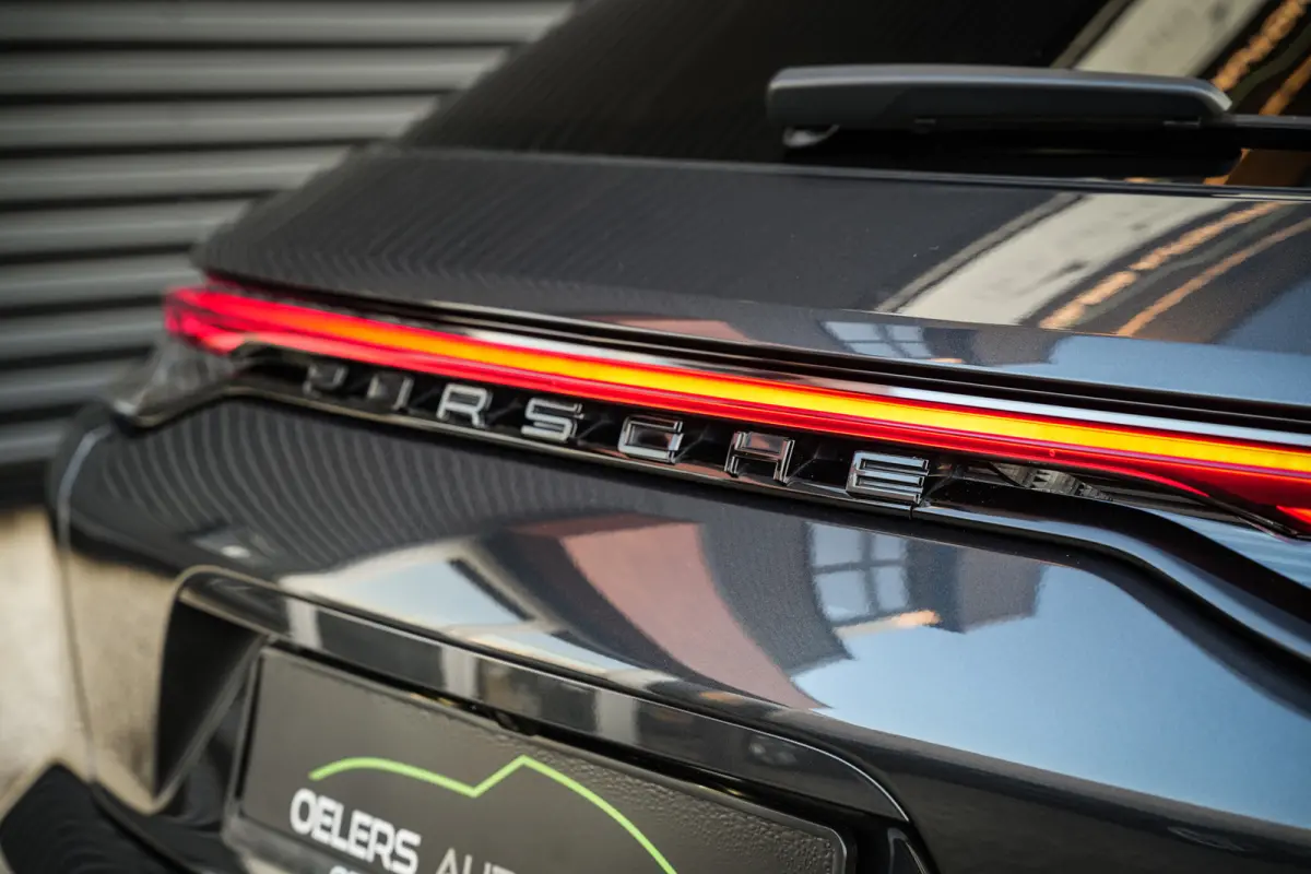 2.9 4 E-Hybrid Facelift | Panoramadak | HUD | Stoelventilatie | Leder | PDLS | Apple CarPlay |