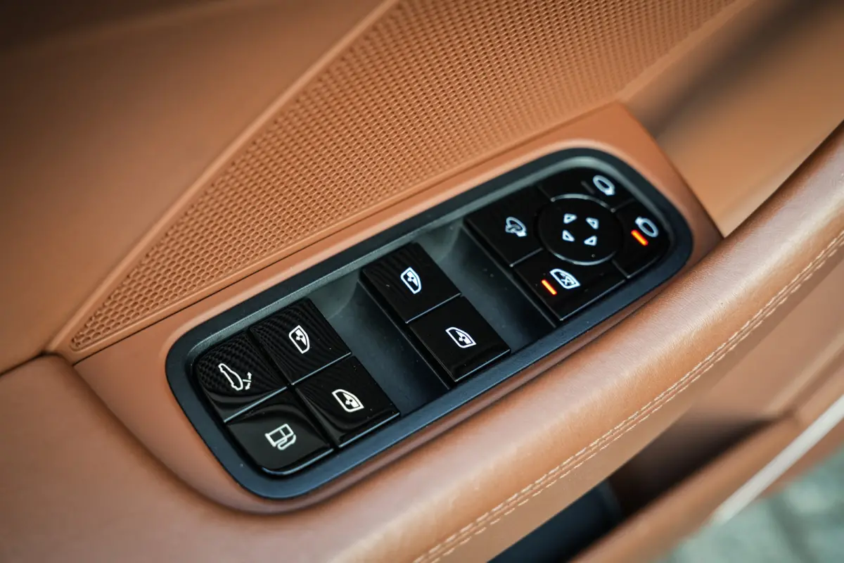 2.9 4 E-Hybrid Facelift | Panoramadak | HUD | Stoelventilatie | Leder | PDLS | Apple CarPlay |