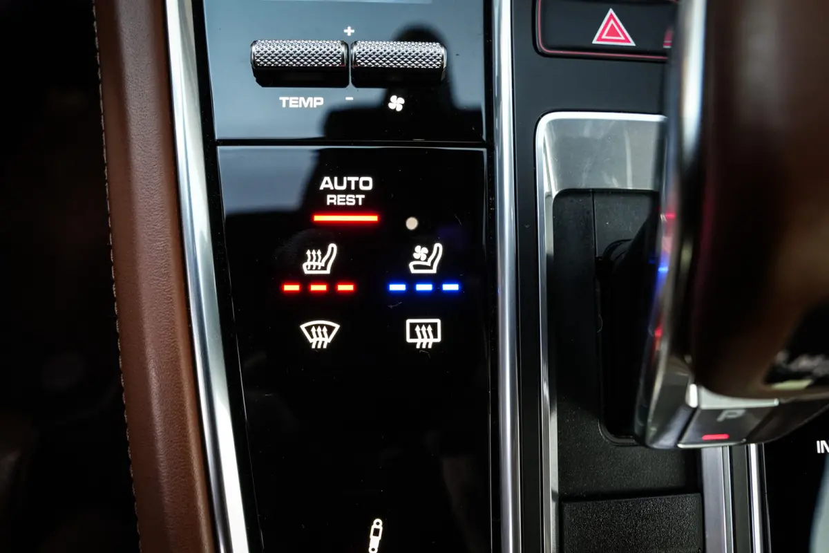 2.9 4 E-Hybrid Facelift | Panoramadak | HUD | Stoelventilatie | Leder | PDLS | Apple CarPlay |
