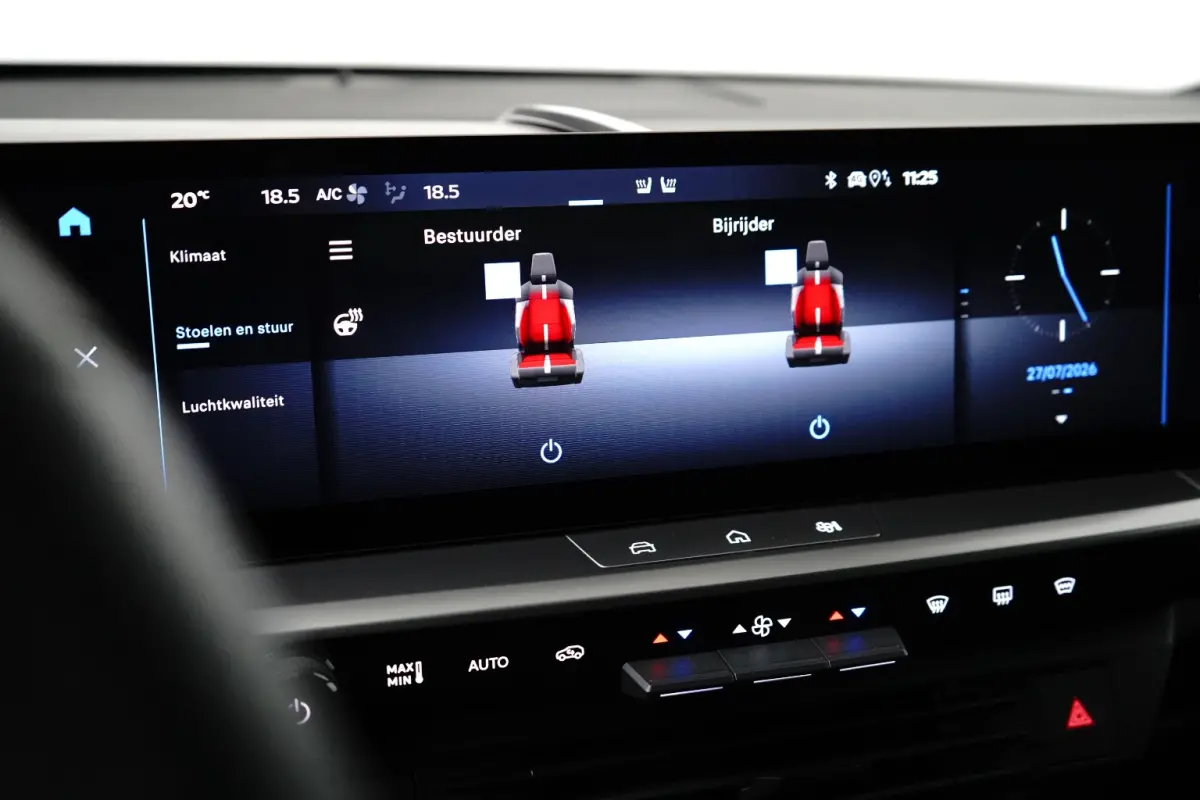 1.2 Turbo Hybrid GS / Navigatie / 360 Camera / Head-up display / Keyless / Parkeersensoren / Stuur -en Stoelverwarmd / Matrix LED / Carplay