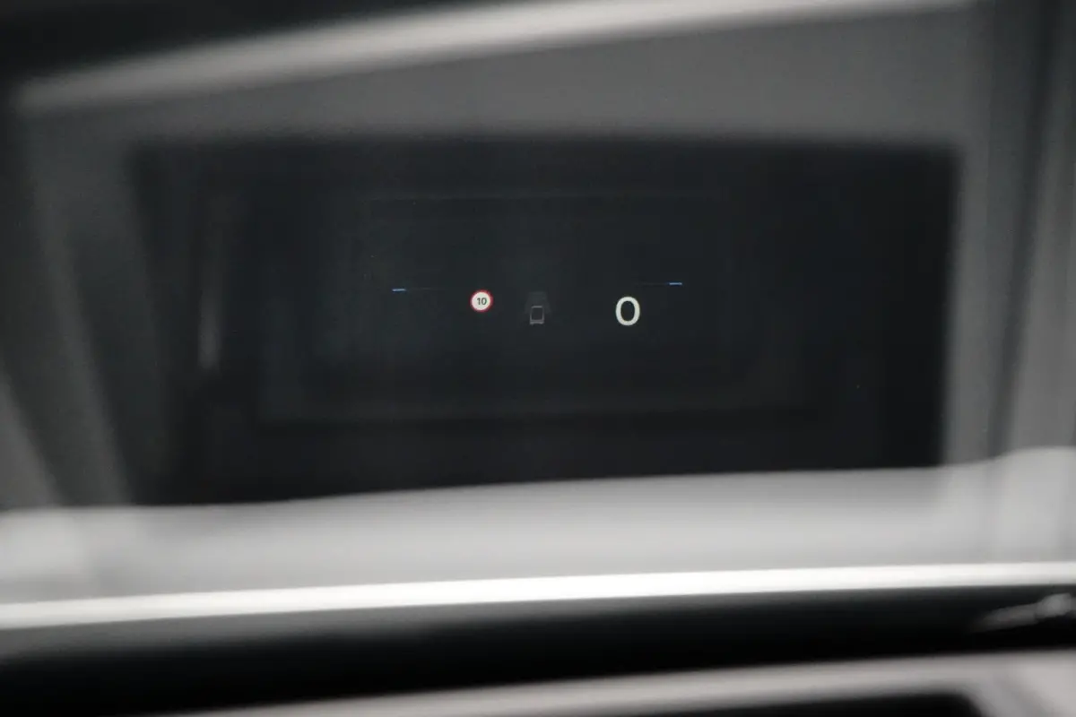 1.2 Turbo Hybrid GS / Navigatie / 360 Camera / Head-up display / Keyless / Parkeersensoren / Stuur -en Stoelverwarmd / Matrix LED / Carplay