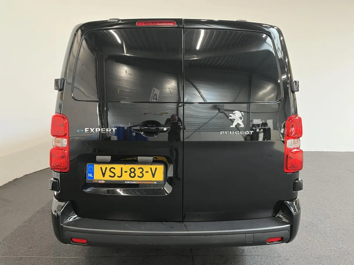 Long Premium 75 kWh 3-zits Automaat Airco Navigatie