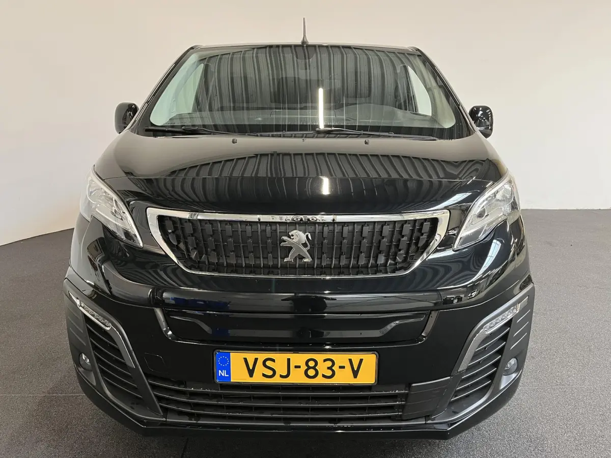 Long Premium 75 kWh 3-zits Automaat Airco Navigatie