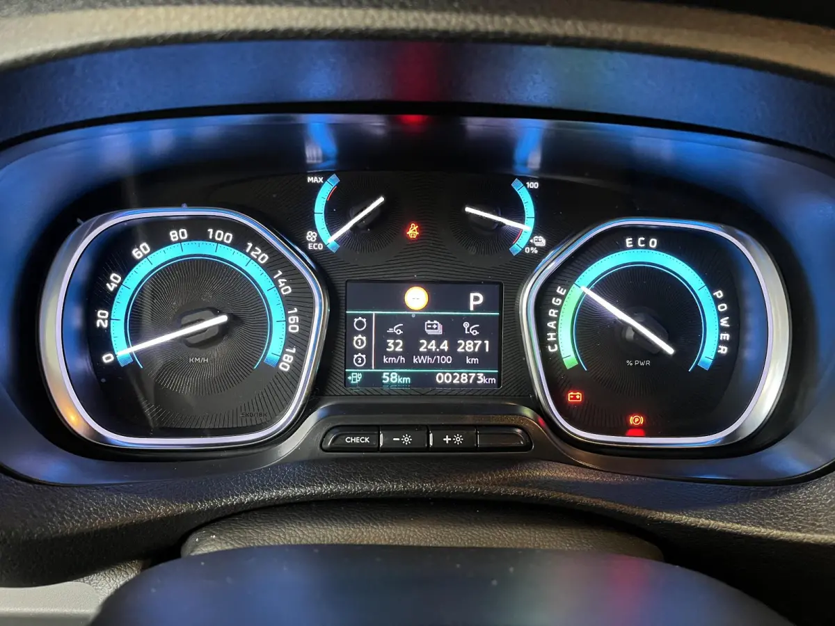 Long Premium 75 kWh 3-zits Automaat Airco Navigatie