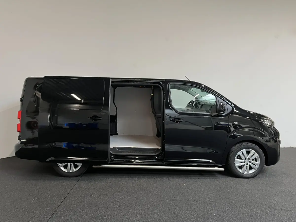 Long Premium 75 kWh 3-zits Automaat Airco Navigatie