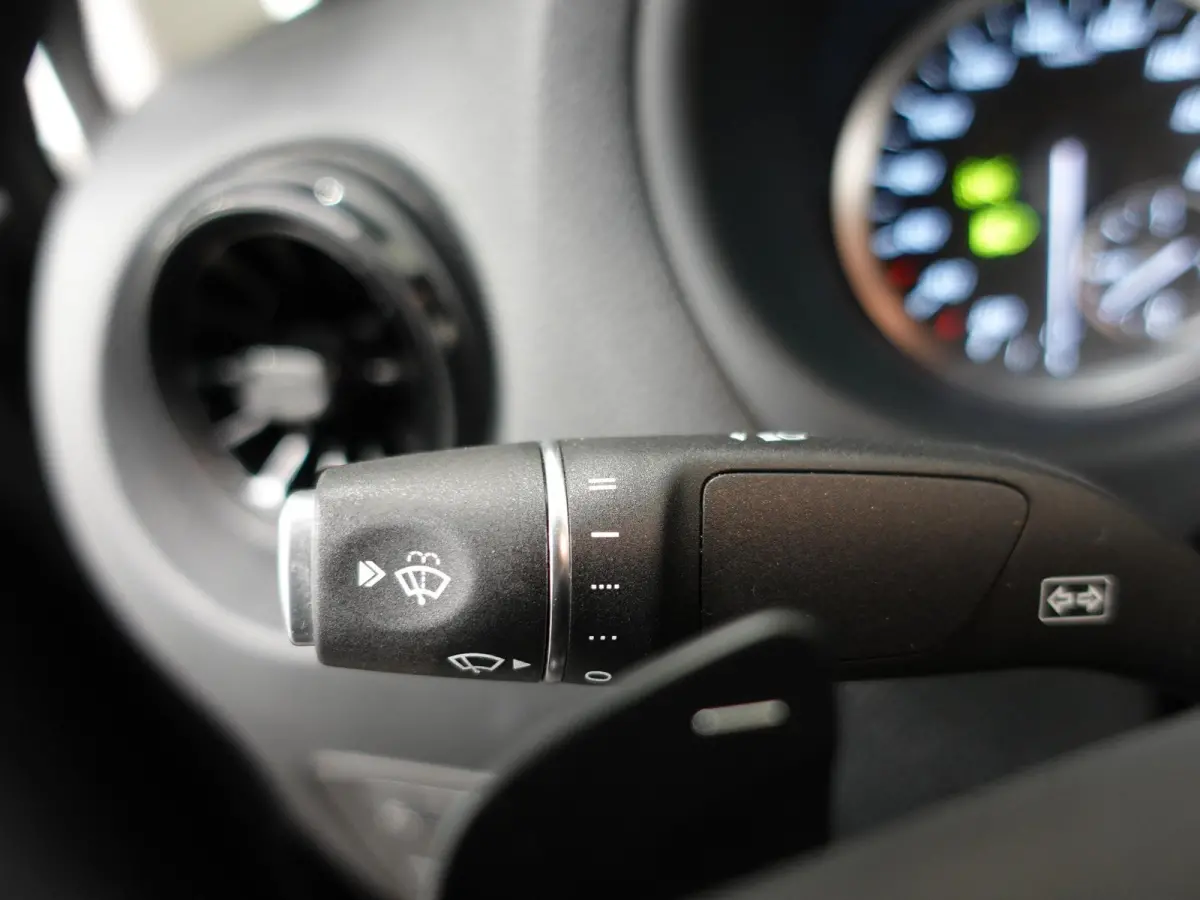 114 CDI Lang Automaat Airco Bluetooth Camera Trekhaak Navigatie Cruise Control Carplay