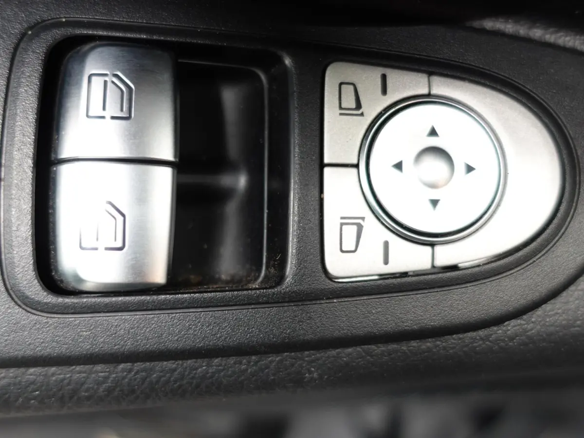 114 CDI Lang Automaat Airco Bluetooth Camera Trekhaak Navigatie Cruise Control Carplay