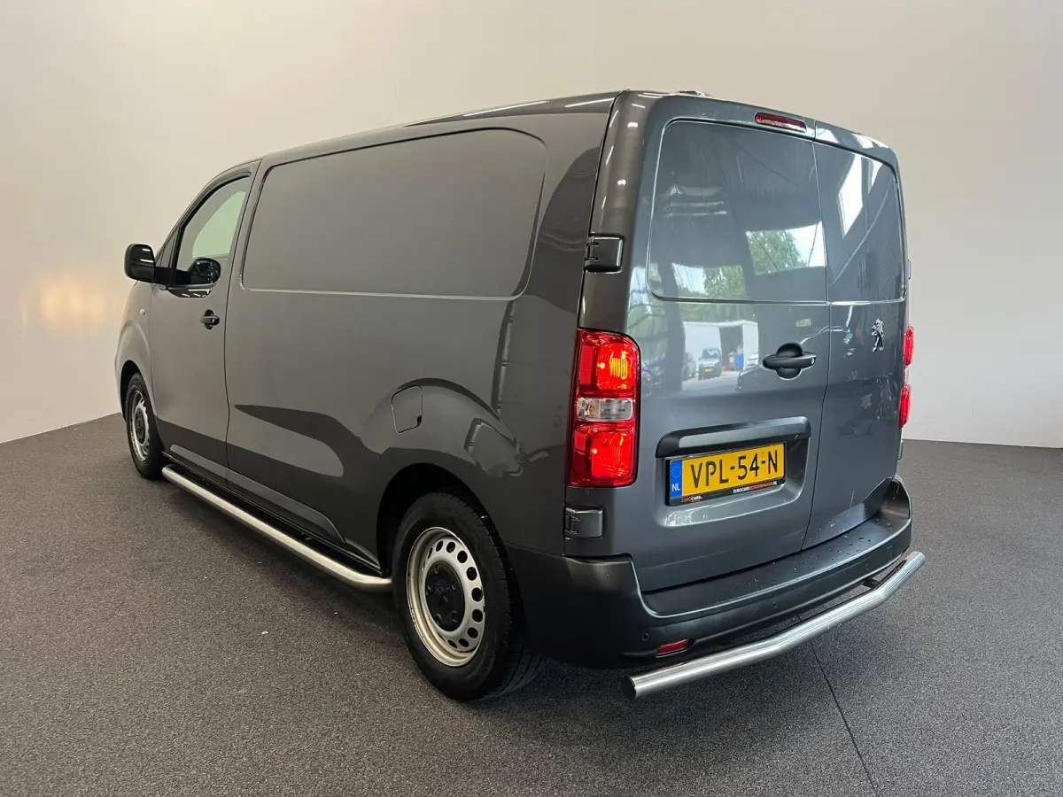 2.0 BlueHDI 145 Standard Premium Airco Navi Cruise Control Sidebars PDC VA + Camera DAB+
