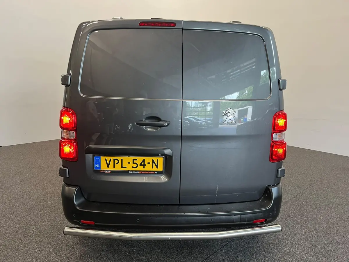 2.0 BlueHDI 145 Standard Premium Airco Navi Cruise Control Sidebars PDC VA + Camera DAB+