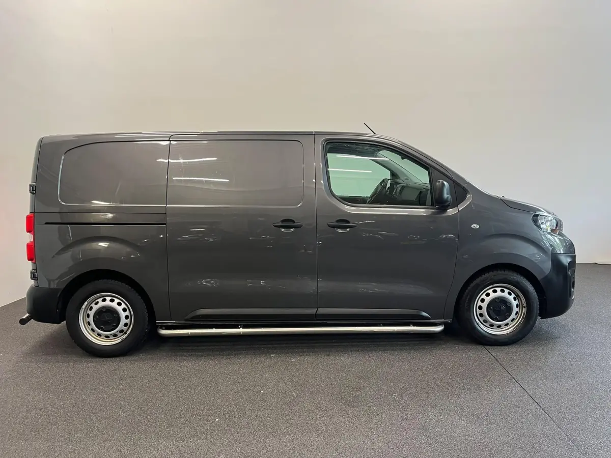 2.0 BlueHDI 145 Standard Premium Airco Navi Cruise Control Sidebars PDC VA + Camera DAB+