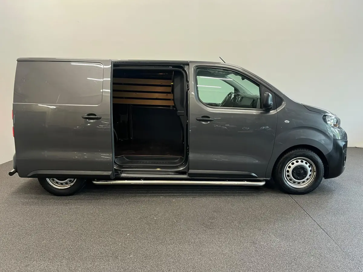 2.0 BlueHDI 145 Standard Premium Airco Navi Cruise Control Sidebars PDC VA + Camera DAB+