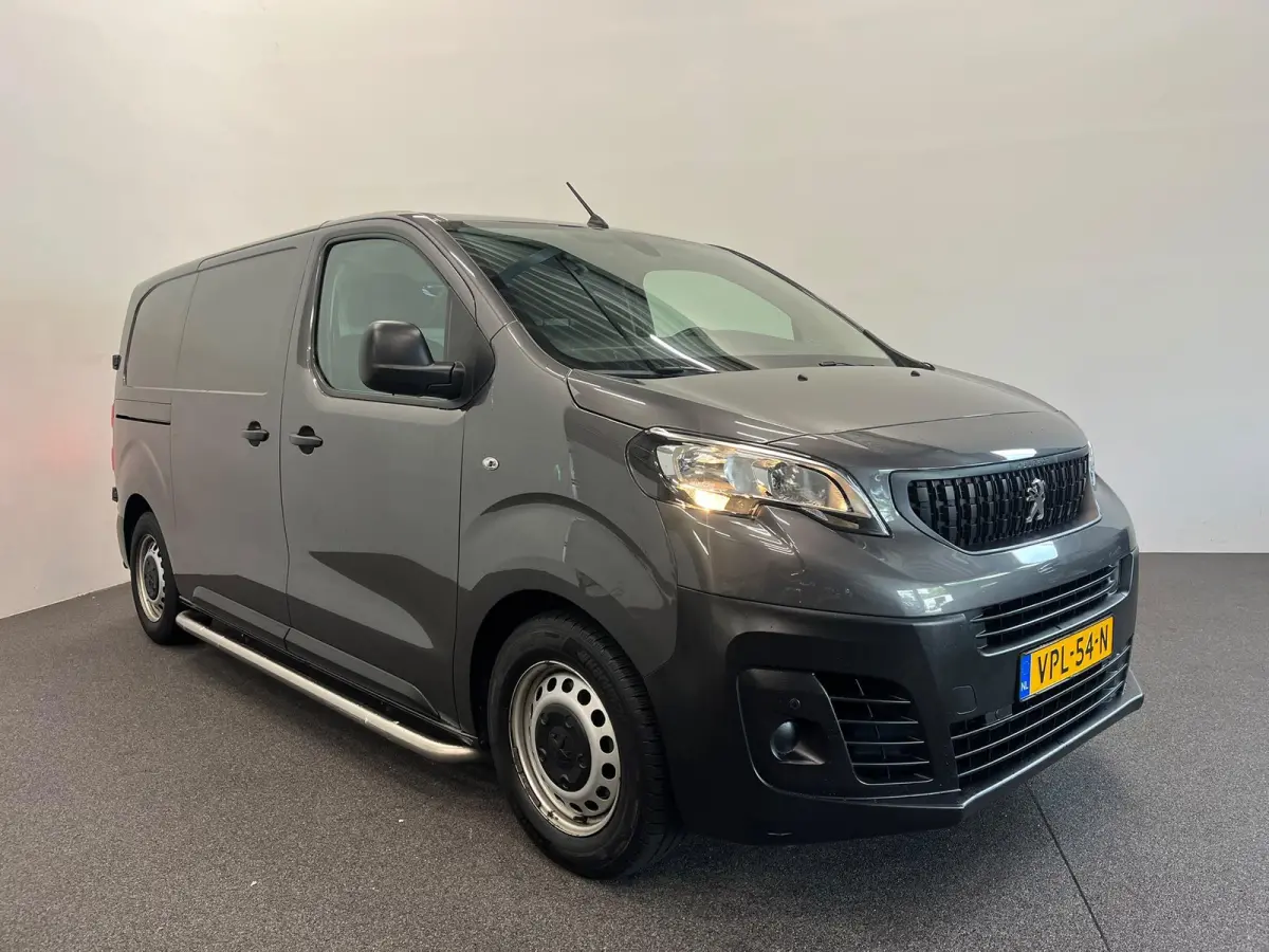 2.0 BlueHDI 145 Standard Premium Airco Navi Cruise Control Sidebars PDC VA + Camera DAB+