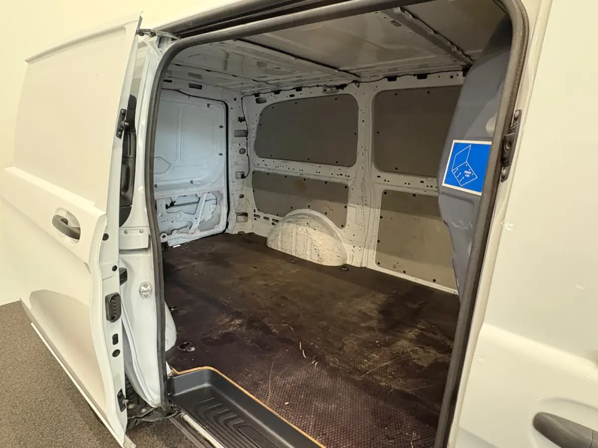 110 CDI Lang Airco Bluetooth App-connect trekhaak