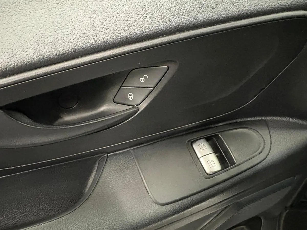 110 CDI Lang Airco Bluetooth App-connect trekhaak