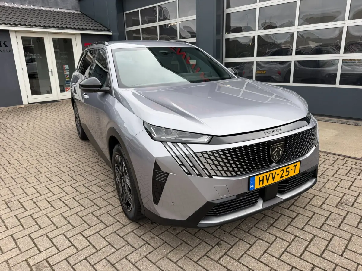 1.2 Hybrid 136 Allure 7p/ 360CAM / Trekhaak / Nieuwstaat !.