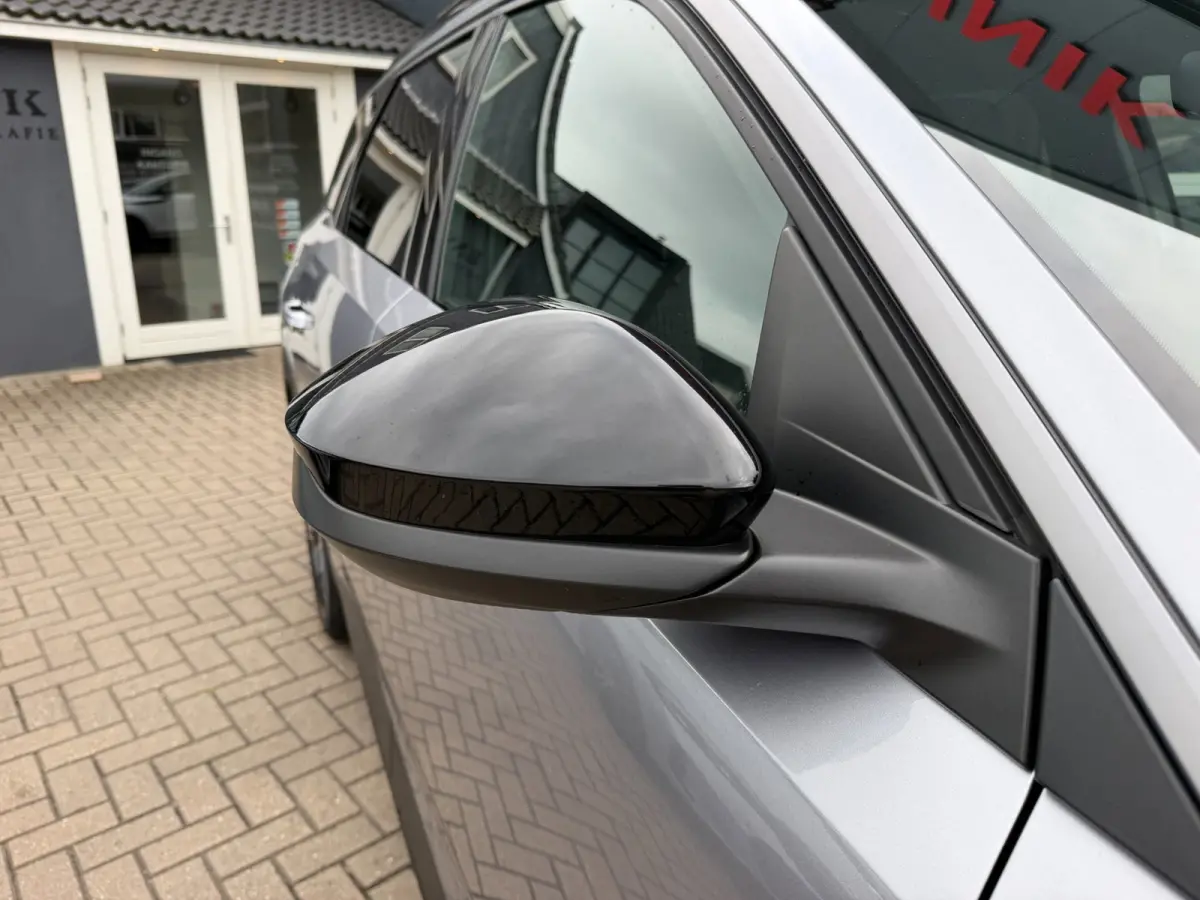 1.2 Hybrid 136 Allure 7p/ 360CAM / Trekhaak / Nieuwstaat !.