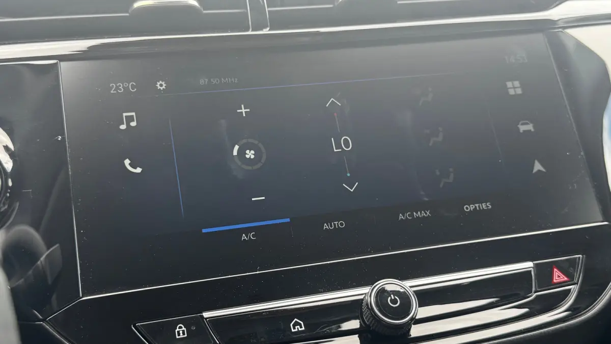 Edition - Electric | Dode hoek waarschuwing | Draadloze Apple Carplay en Android Auto | Elektronische klimaatregeling (ECC)