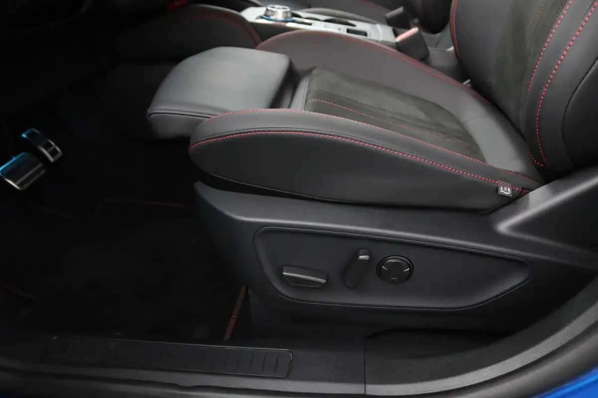 2.5 PHEV ST-Line X | Black Pack | Panoramadak | Trekhaak | Matrix LED | Winterpack | 360 Camera | B&O | CarPlay/Android Auto