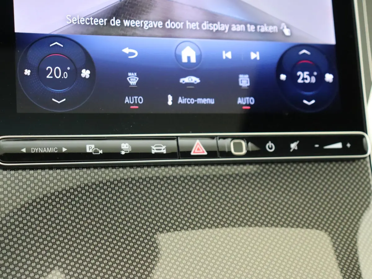 400e 4MATIC AMG Line / Premium Plus/ 43 AMG Uitgevoerd/ AIRMATIC/ Achterasbesturing/ Burmester/ Winter Pack/ Rijassistentiepakket/ El. Trekhaak/ Zéér compleet!