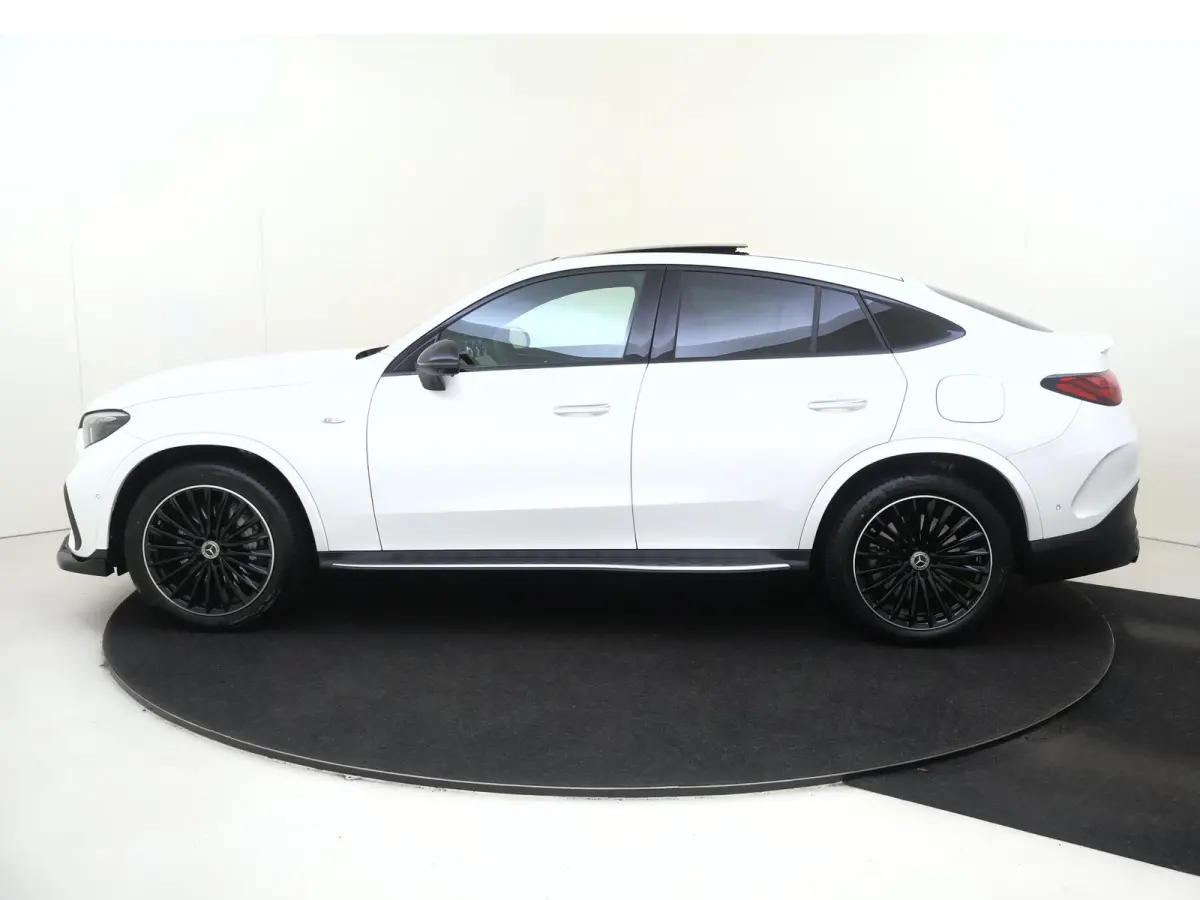 400e 4MATIC AMG Line / Premium Plus/ 43 AMG Uitgevoerd/ AIRMATIC/ Achterasbesturing/ Burmester/ Winter Pack/ Rijassistentiepakket/ El. Trekhaak/ Zéér compleet!