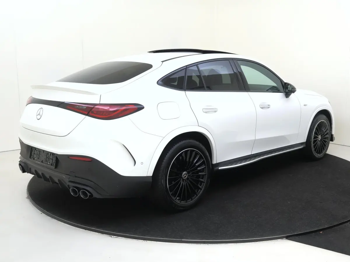 400e 4MATIC AMG Line / Premium Plus/ 43 AMG Uitgevoerd/ AIRMATIC/ Achterasbesturing/ Burmester/ Winter Pack/ Rijassistentiepakket/ El. Trekhaak/ Zéér compleet!