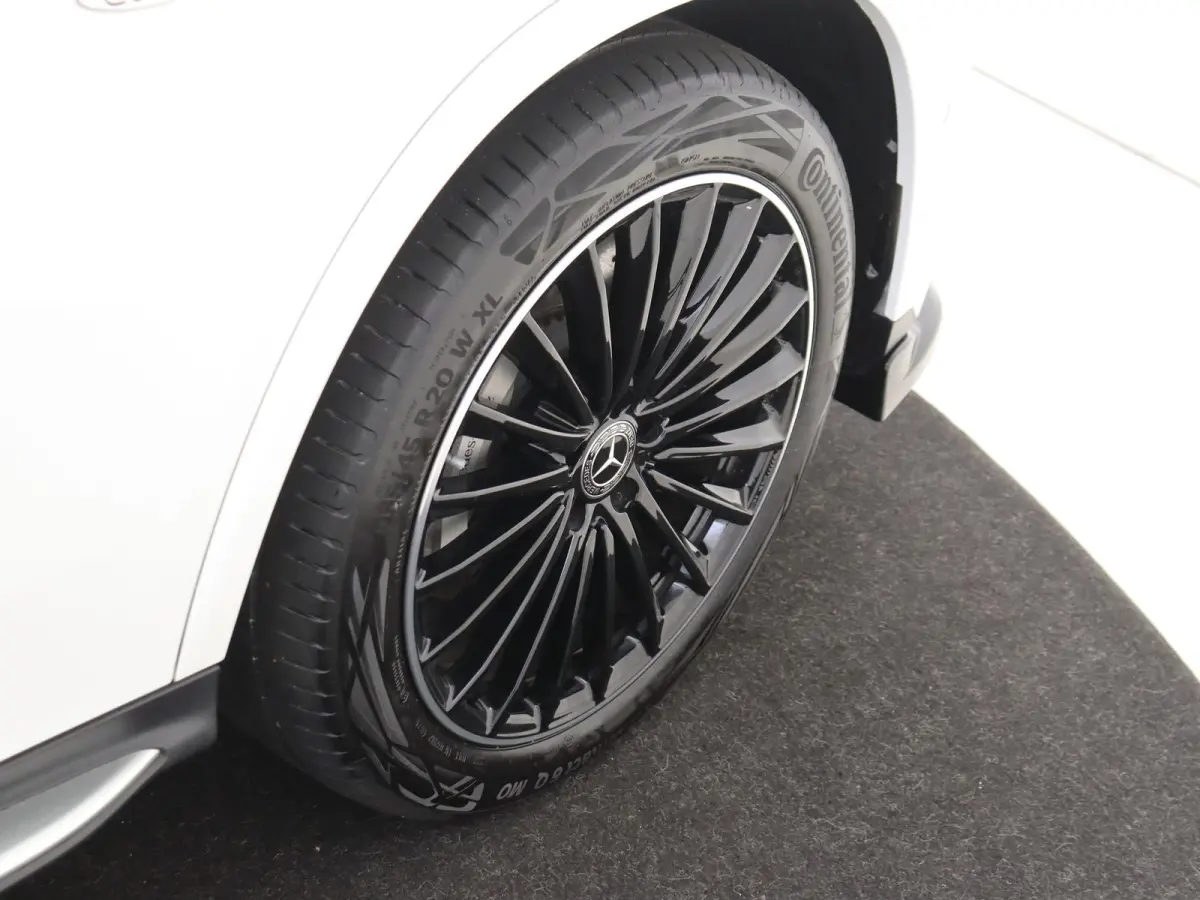 400e 4MATIC AMG Line / Premium Plus/ 43 AMG Uitgevoerd/ AIRMATIC/ Achterasbesturing/ Burmester/ Winter Pack/ Rijassistentiepakket/ El. Trekhaak/ Zéér compleet!