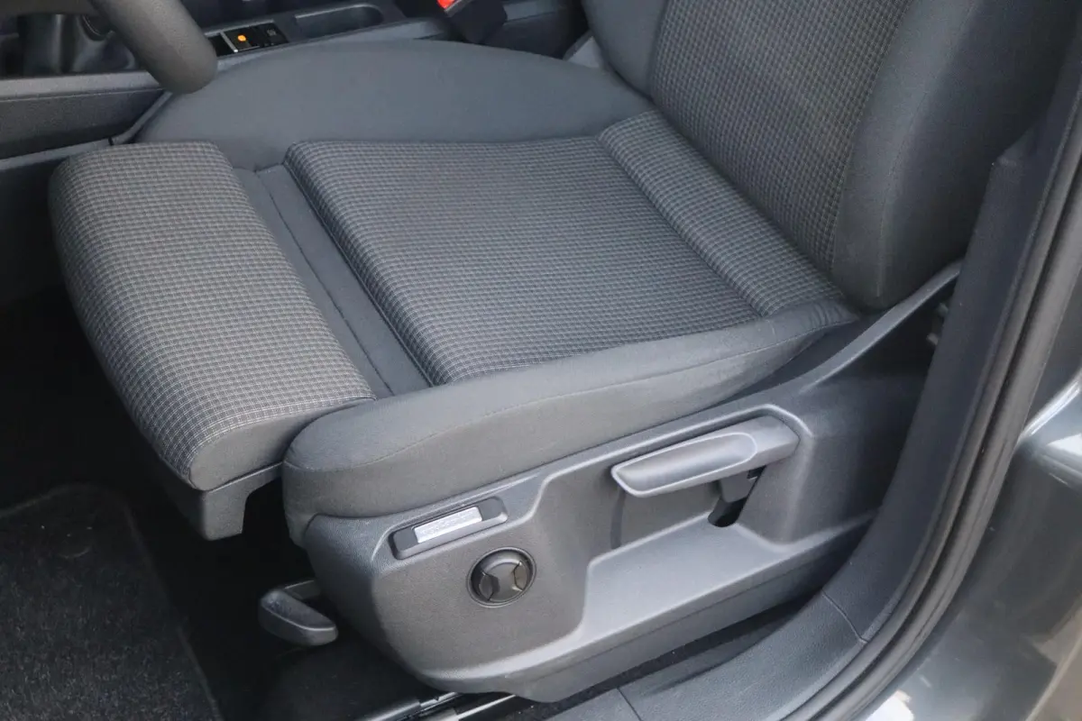 Maxi 2.0 TDI 102pk Comfort | Trekhaak | Climatronic | Imperiaal | App Connect