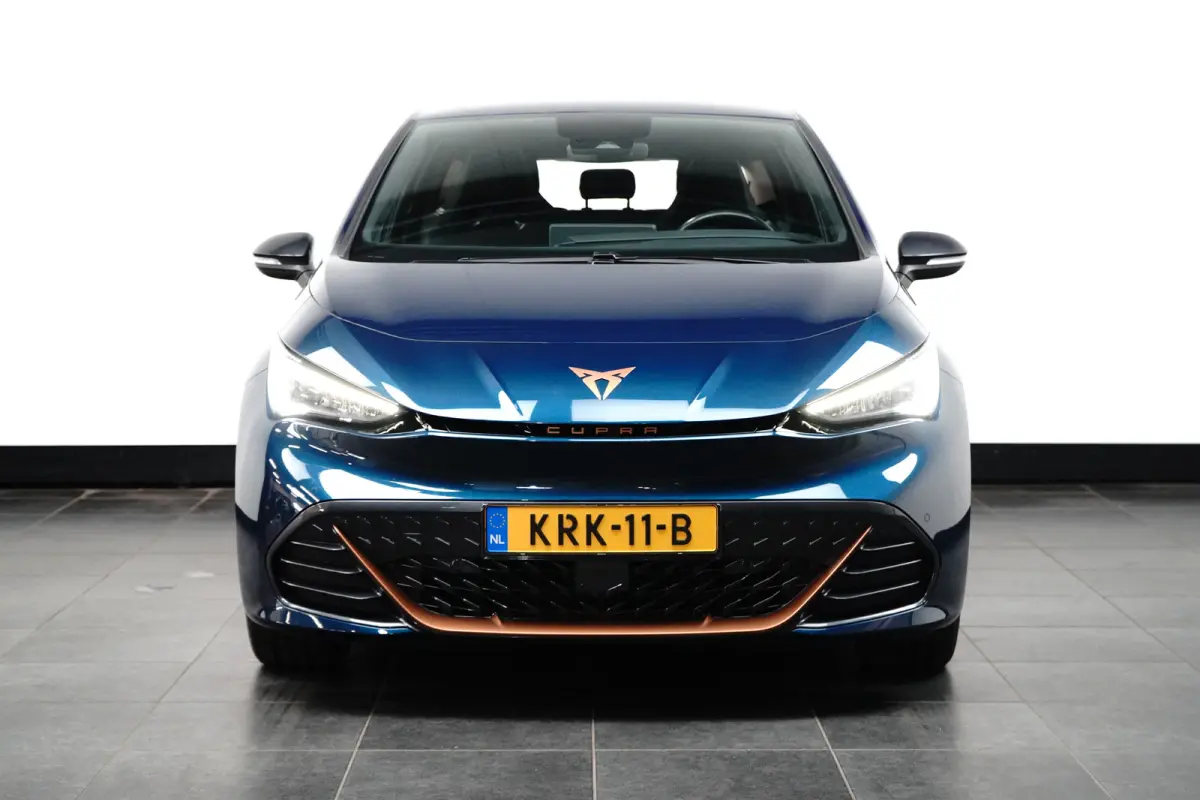 Essential 62 kWh | Carplay | Camera | Adaptive Cruise | 18" | Keyless | Stuurverwarming | Parkeerhulp V+A
