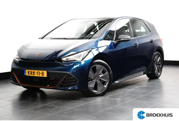 Essential 62 kWh | Carplay | Camera | Adaptive Cruise | 18" | Keyless | Stuurverwarming | Parkeerhulp V+A
