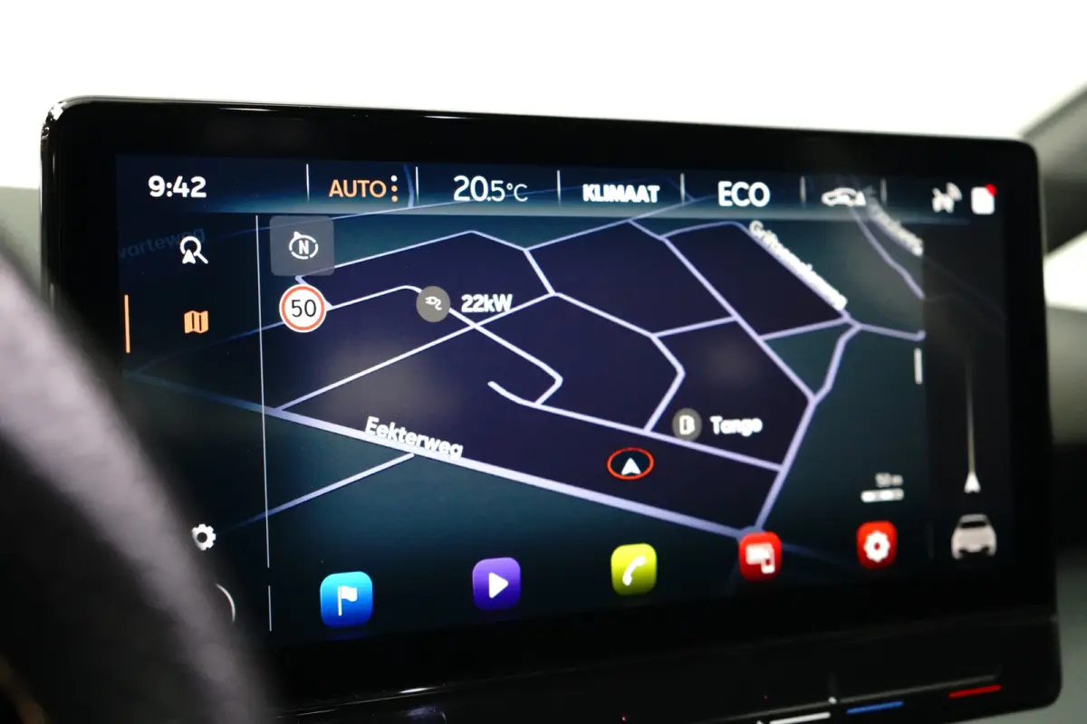 Essential 62 kWh | Carplay | Camera | Adaptive Cruise | 18" | Keyless | Stuurverwarming | Parkeerhulp V+A