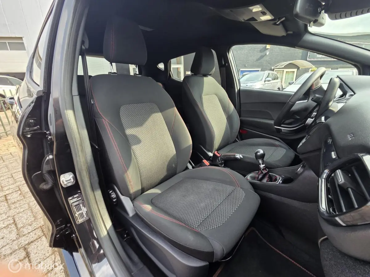 1.0 EcoBoost ST-Line Appel Car Play